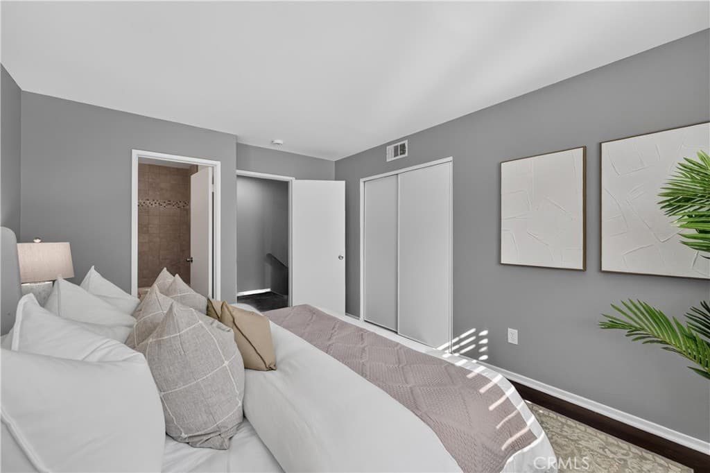 Townhouse at 323 Genoa St A, Monrovia — photo 12 of 12