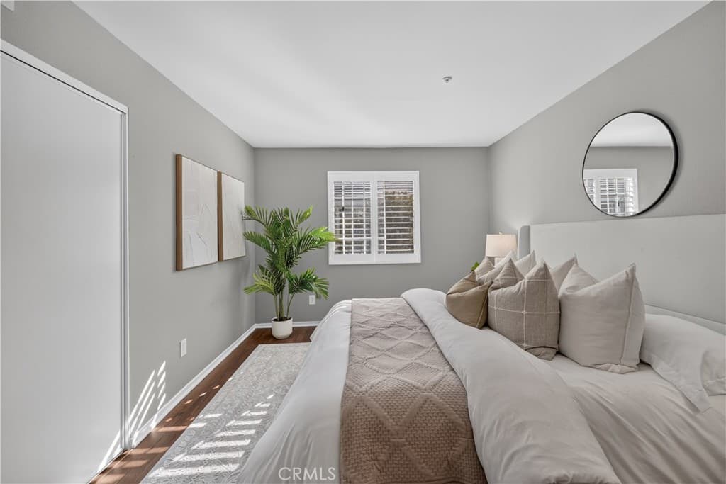 Townhouse at 323 Genoa St A, Monrovia — photo 10 of 12