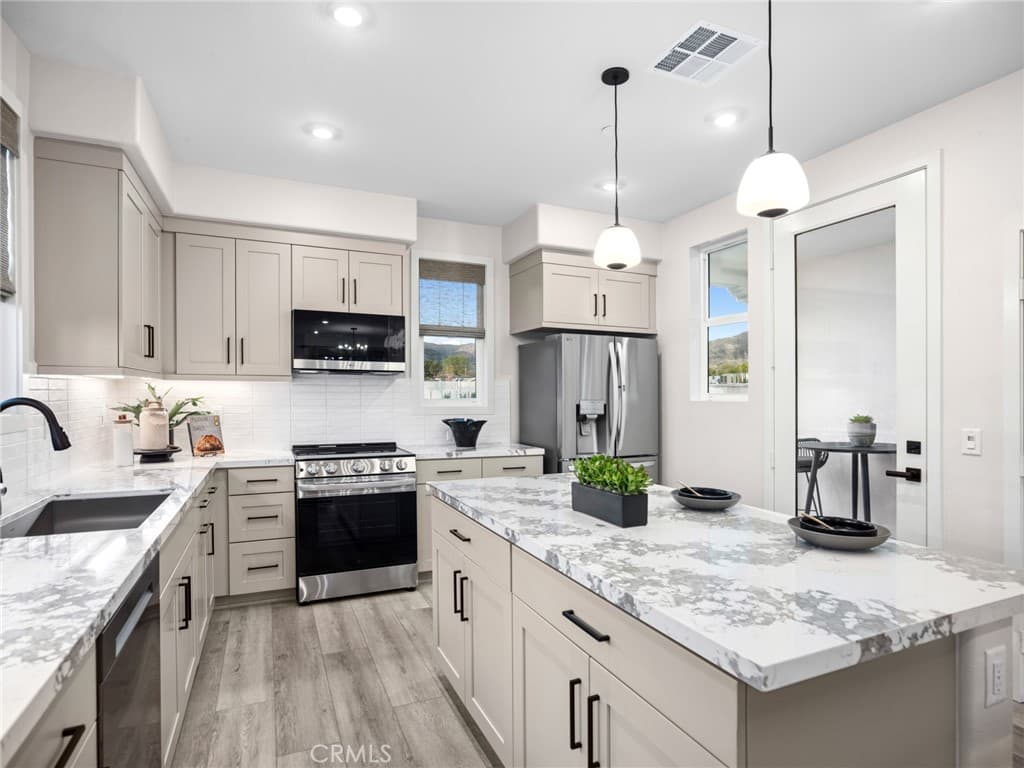 Townhouse at 548 Gregory Way, Glendora — photo 3 of 12
