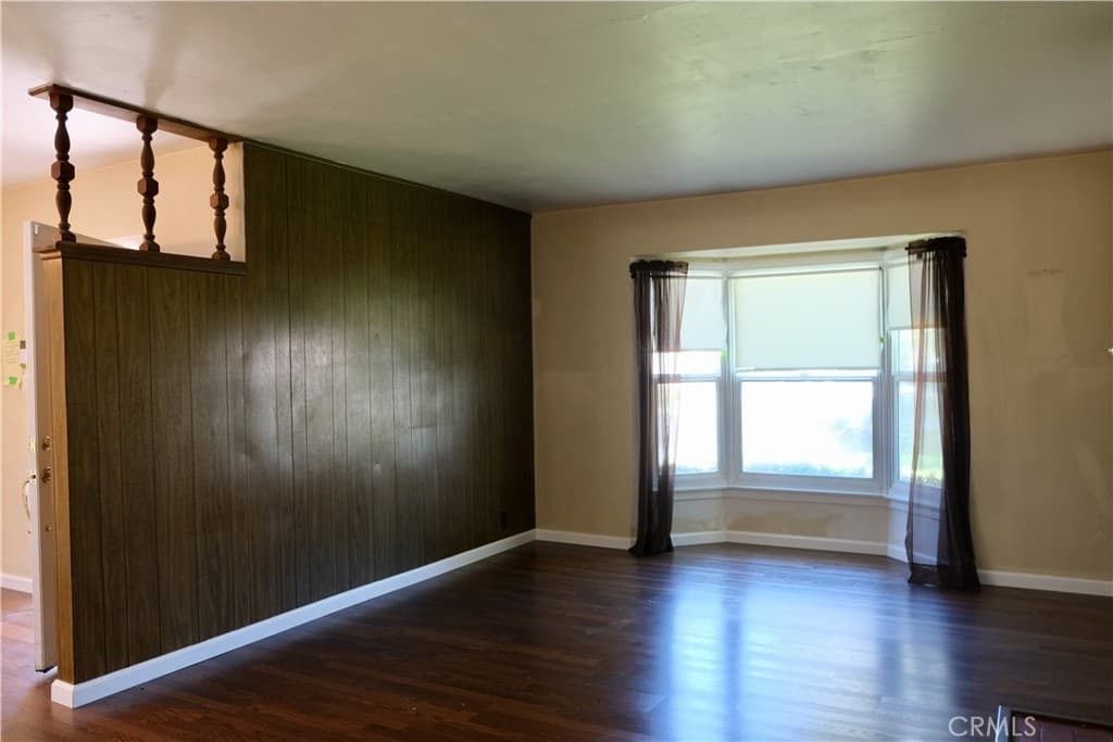 Home at 1632 Meserve, Pomona — photo 11 of 12