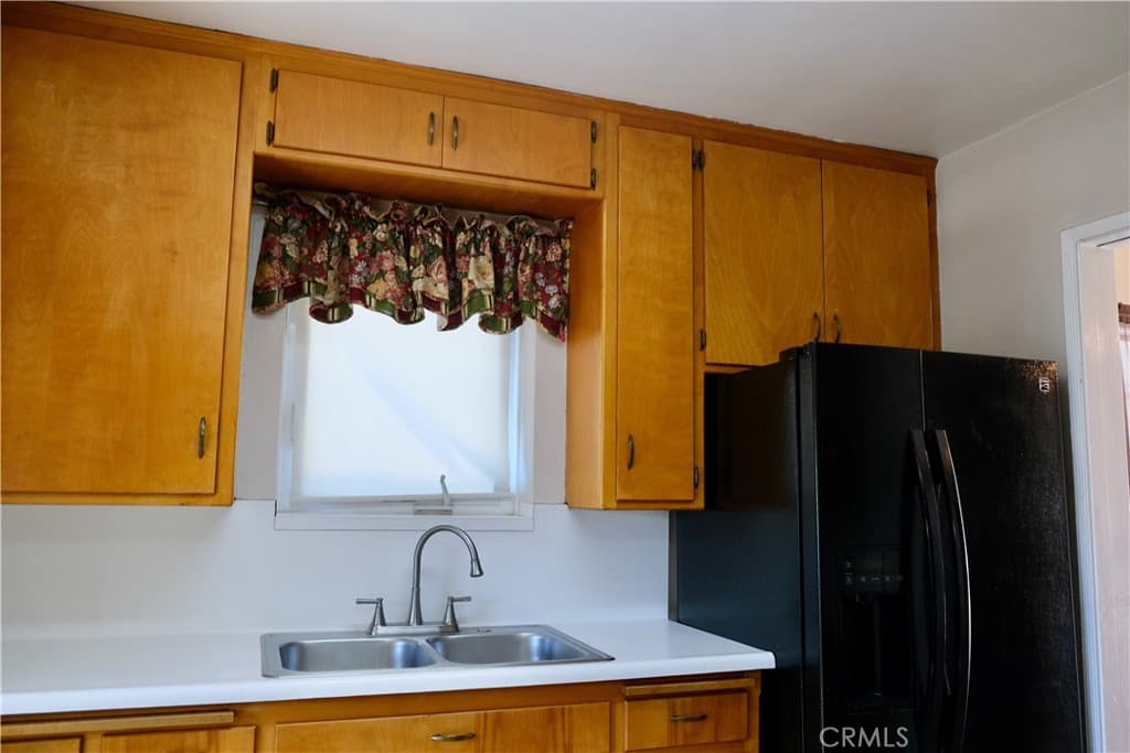 Home at 1632 Meserve, Pomona — photo 12 of 12