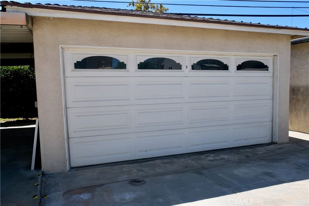 Home at 1632 Meserve, Pomona — photo 4 of 12