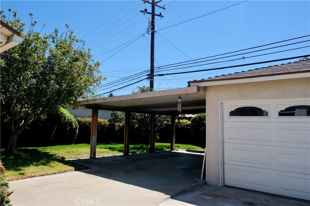 Home at 1632 Meserve, Pomona — photo 6 of 12
