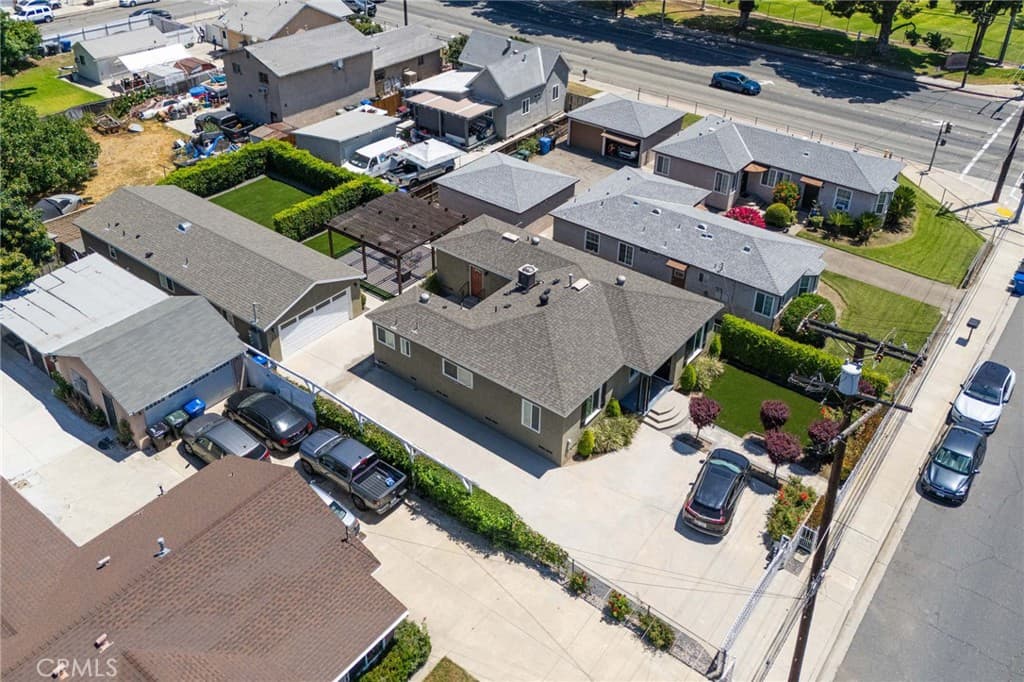 Home at 783 E Grand, Pomona — photo 4 of 12