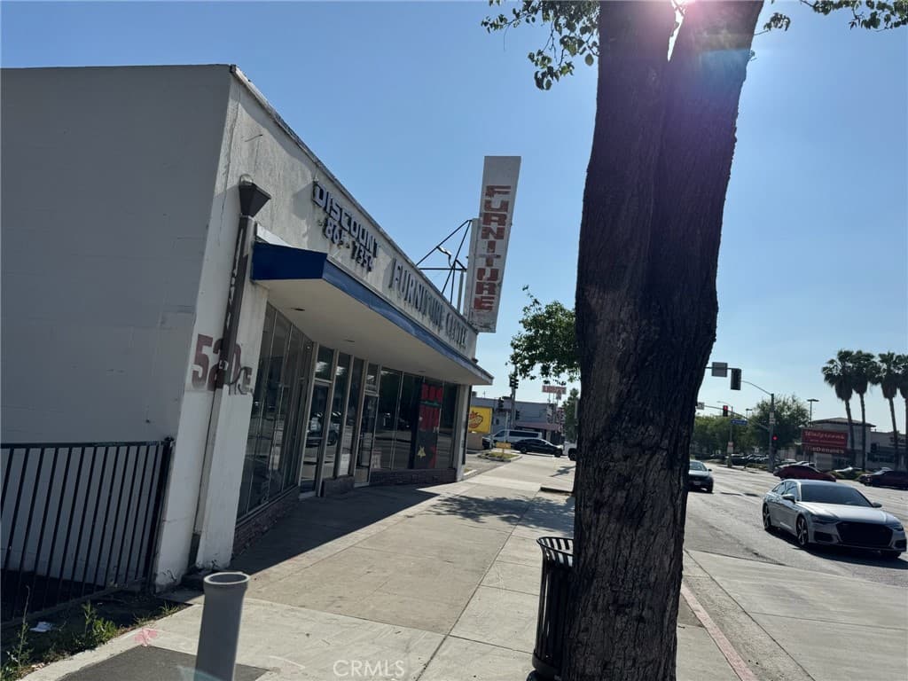 Commercial at 520 E Holt, Pomona — photo 1 of 3
