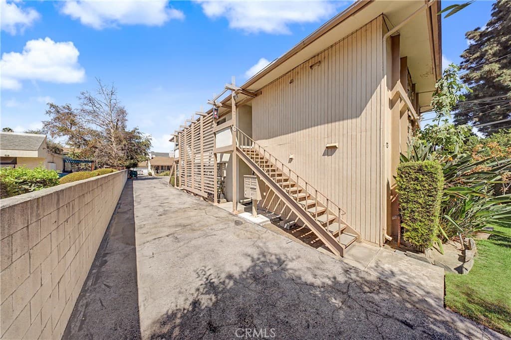 Multi-Family at 2521 S 6th, Arcadia — photo 4 of 12