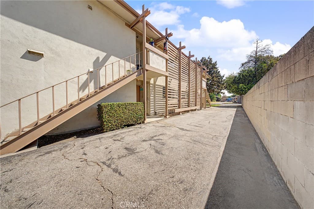 Multi-Family at 2521 S 6th, Arcadia — photo 8 of 12