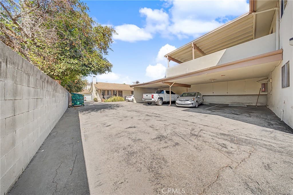 Multi-Family at 2521 S 6th, Arcadia — photo 9 of 12