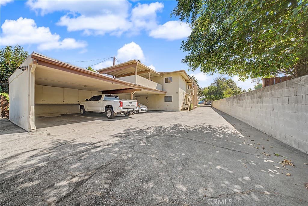 Multi-Family at 2521 S 6th, Arcadia — photo 10 of 12