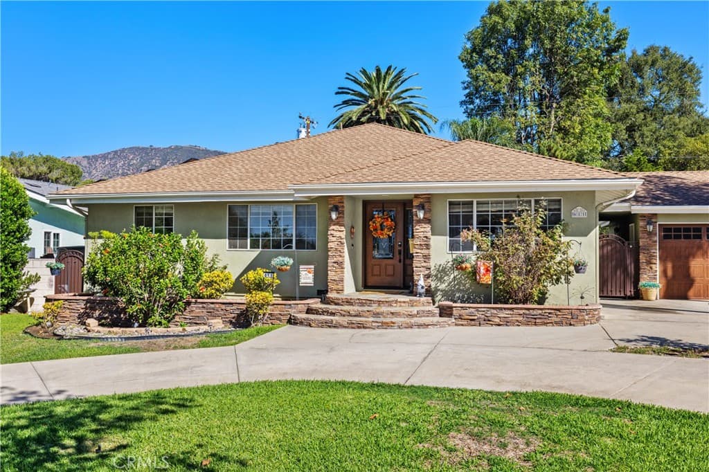 Home at 611 E Foothill Blvd, Glendora — photo 4 of 12