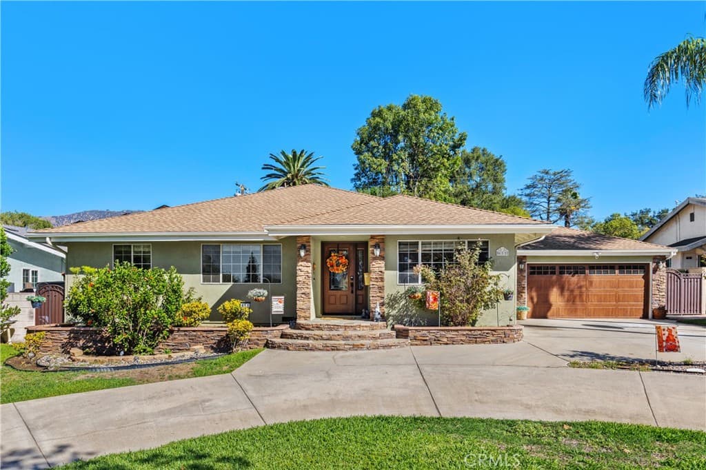 Home at 611 E Foothill Blvd, Glendora — photo 6 of 12