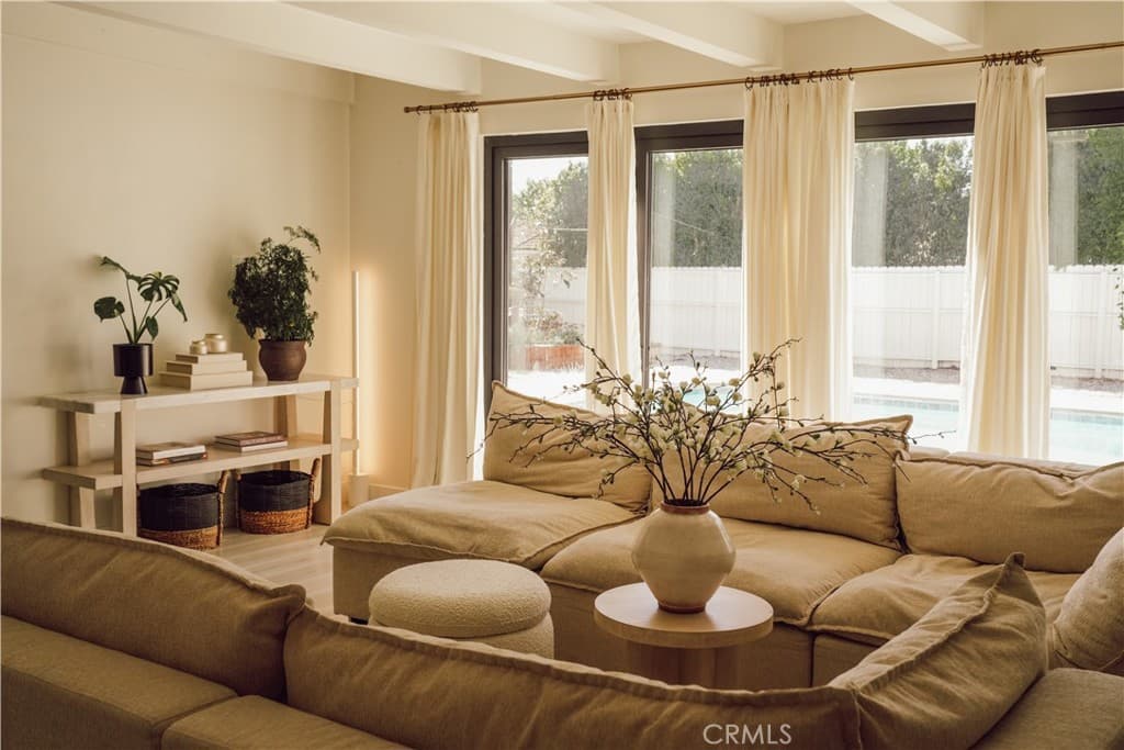 Home at 1130 Drake Road, Arcadia — photo 3 of 12
