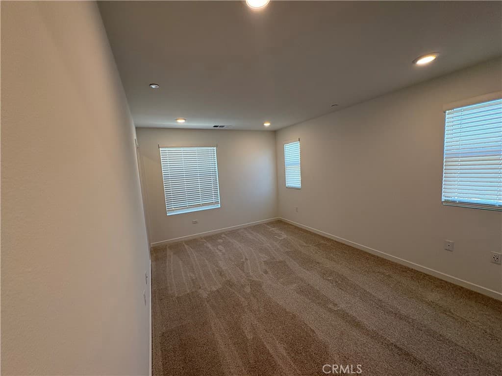 Townhouse at 238 Stillwater Lane, Claremont — photo 7 of 12