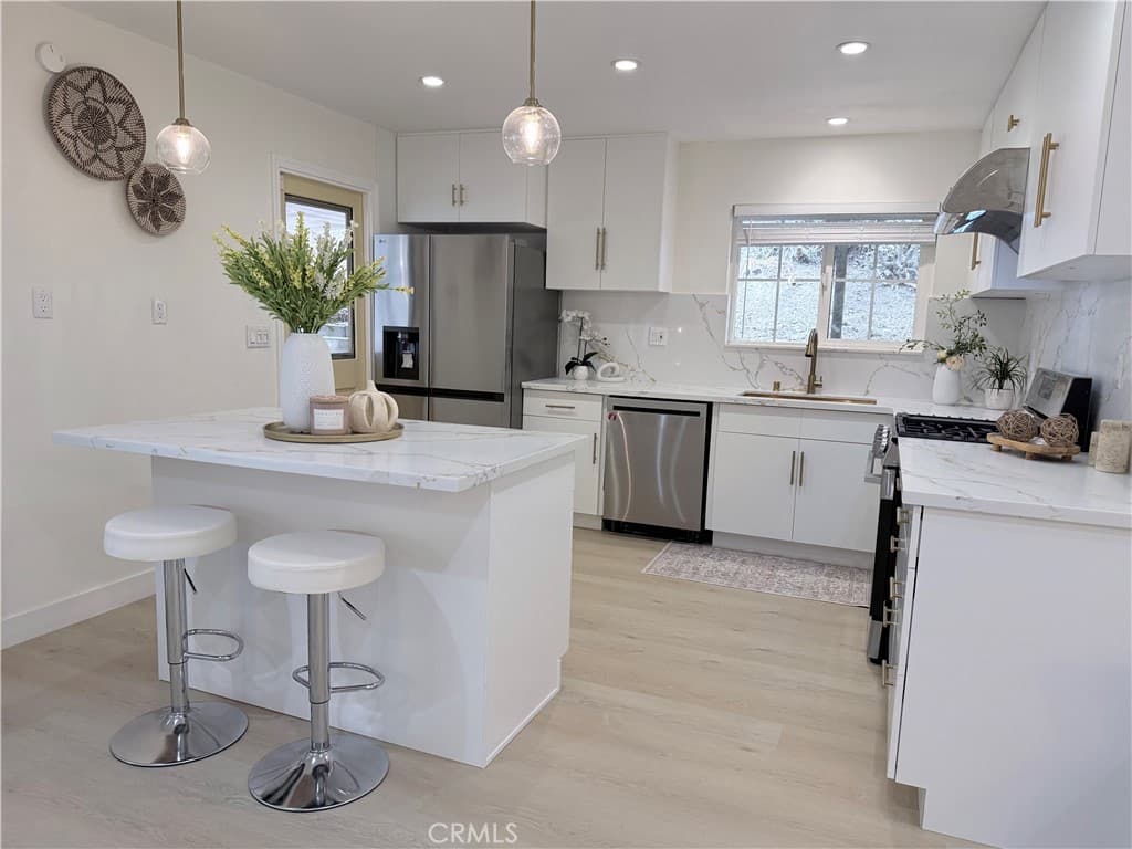 Home at 133 Banbridge, La Puente — photo 2 of 12