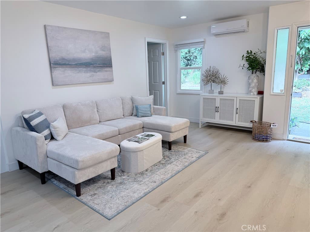 Home at 133 Banbridge, La Puente — photo 5 of 12