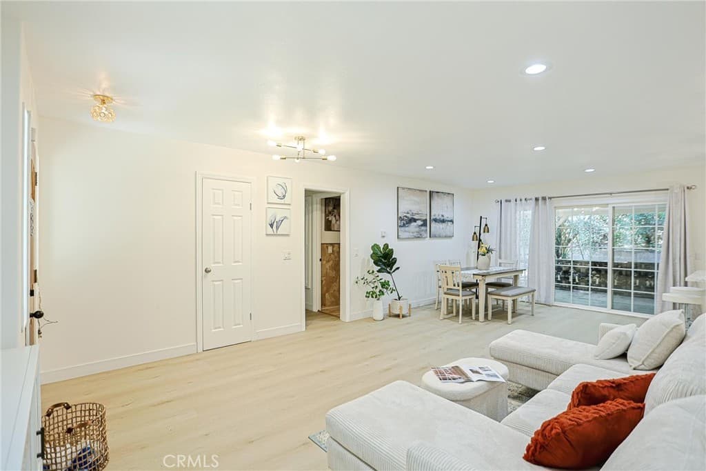 Home at 133 Banbridge, La Puente — photo 6 of 12