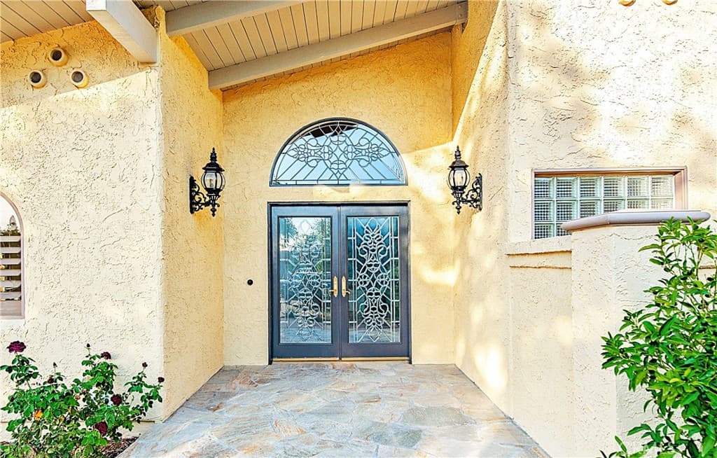 Home at 821 Guanajuato Drive, Claremont — photo 2 of 12