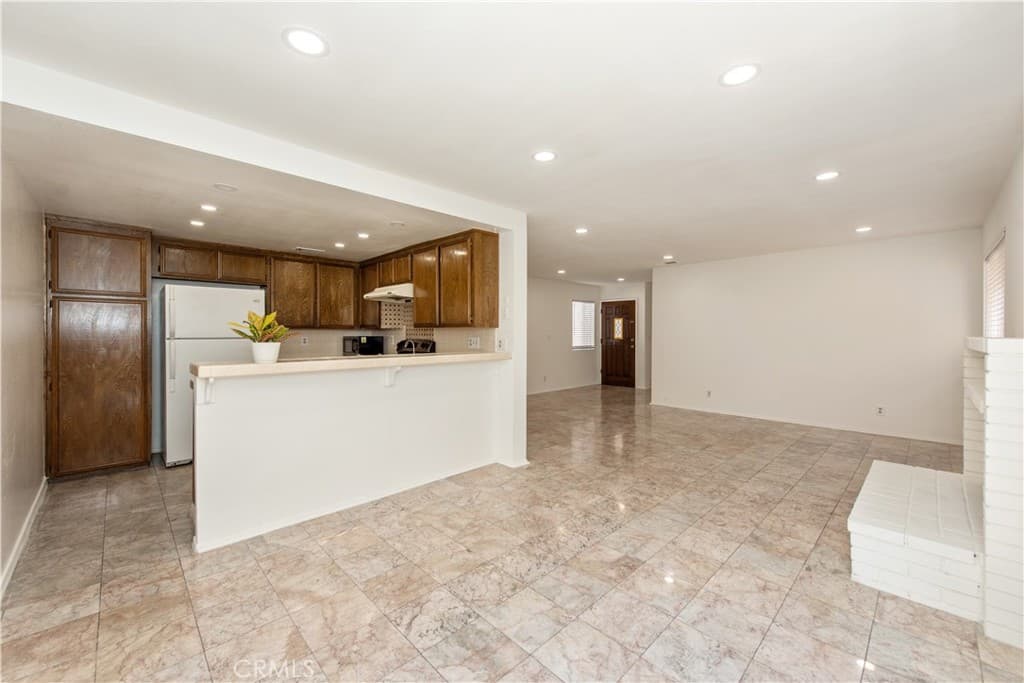 Condo at 735 Arcadia Avenue L, Arcadia — photo 11 of 12