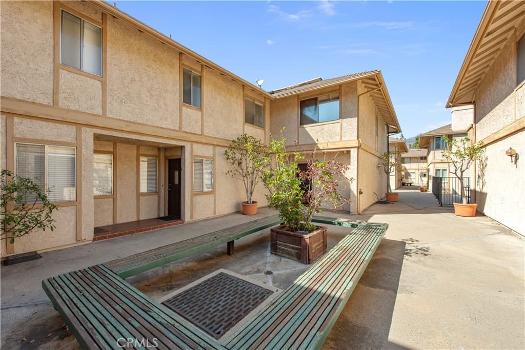 Condo at 735 Arcadia Avenue L, Arcadia — photo 5 of 12
