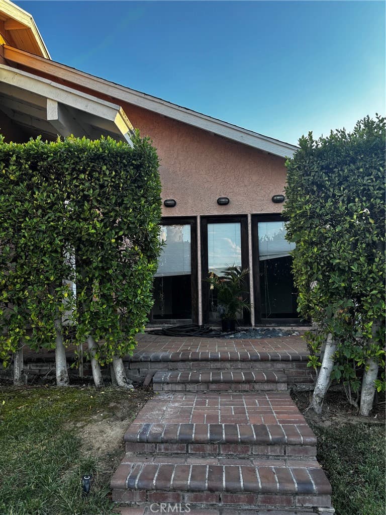 Home at 1541 Walnut Leaf, Walnut — photo 2 of 12