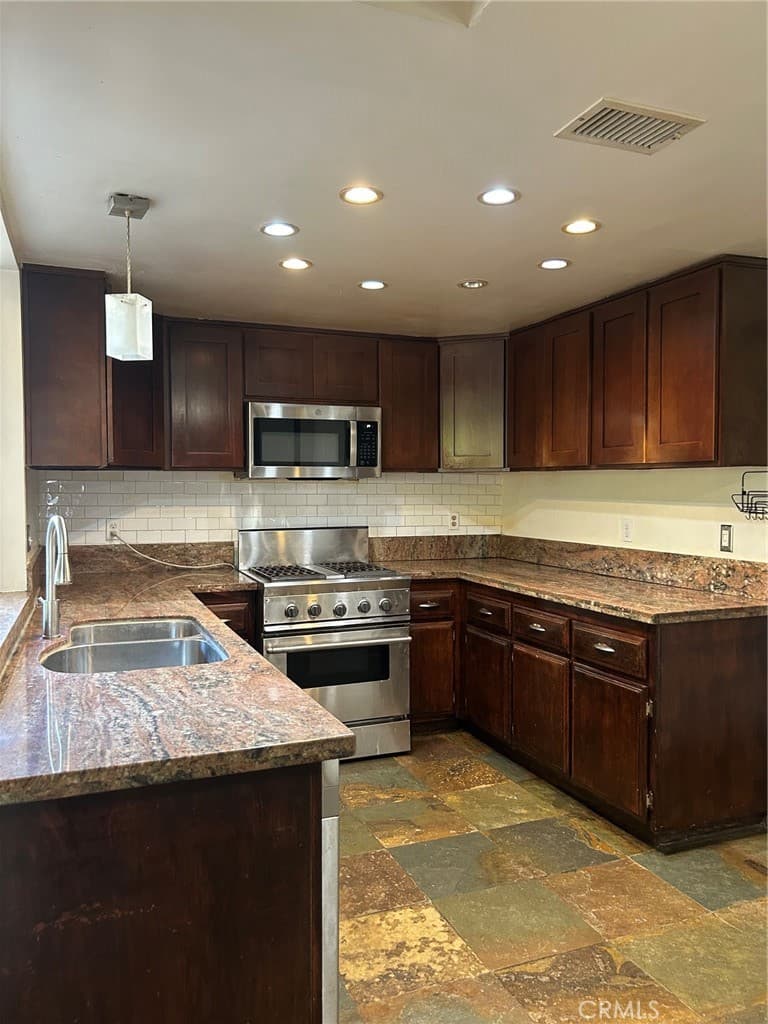 Home at 1541 Walnut Leaf, Walnut — photo 5 of 12
