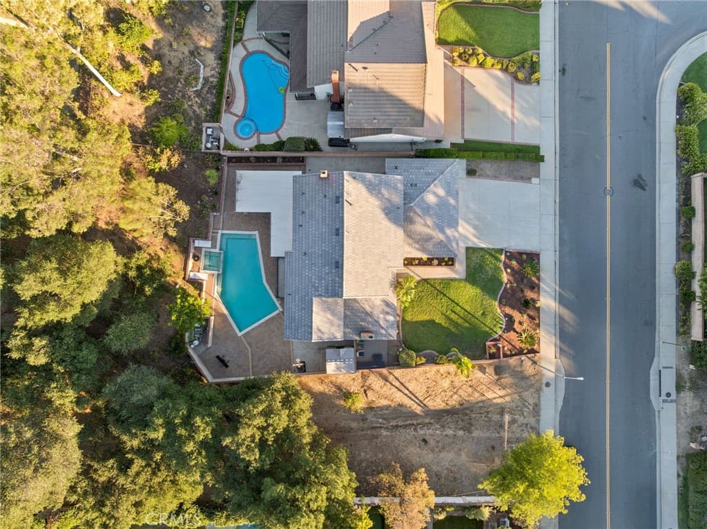 Home at 6792 Country Club Drive, La Verne — photo 4 of 12
