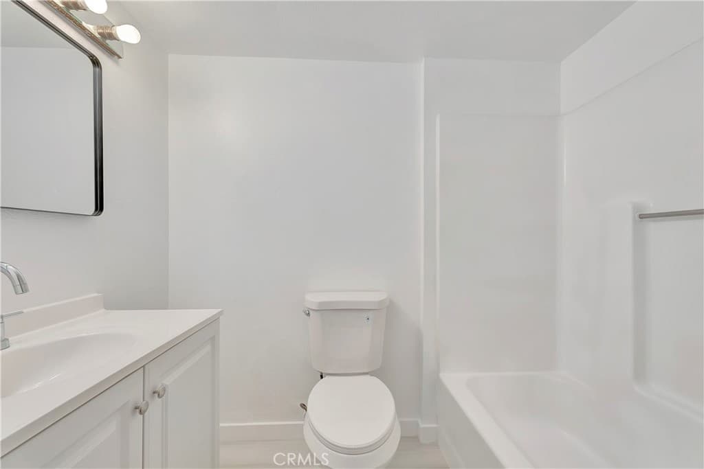Condo at 609 E Phillips, Pomona — photo 5 of 12
