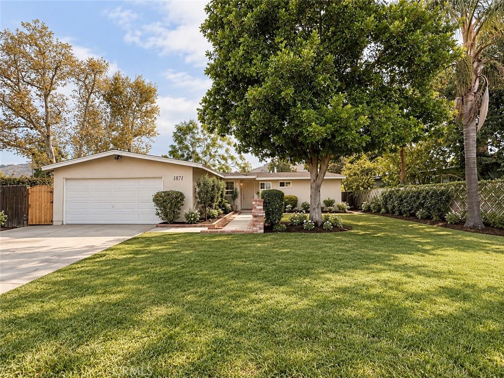 Home at 1871 Glenpark, Pomona — photo 1 of 12