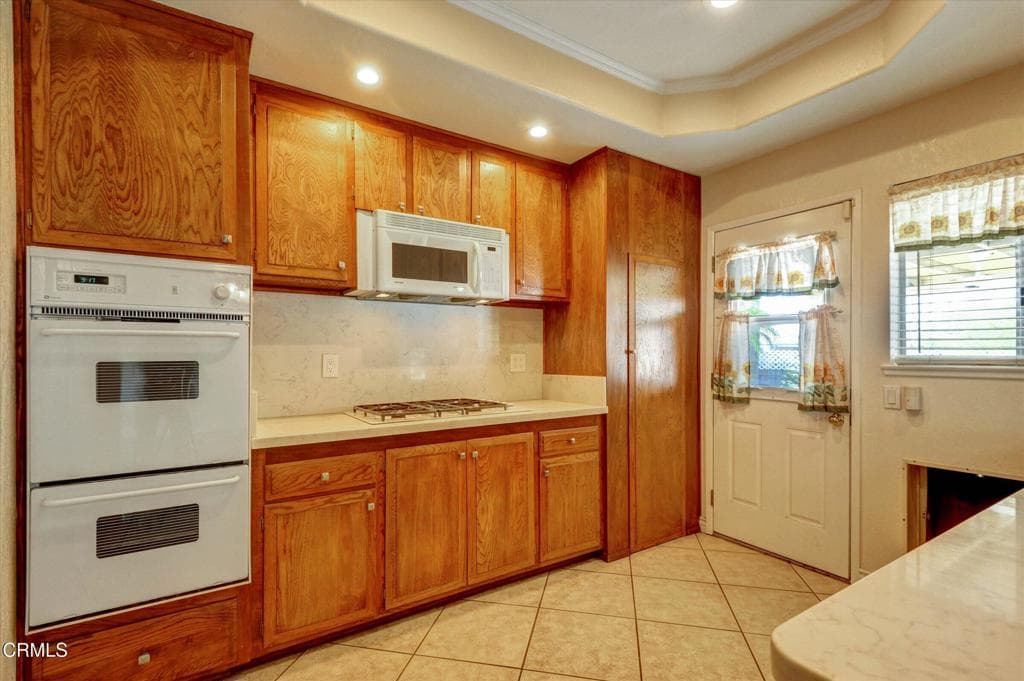 Home at 368 Fuego Avenue, Pomona — photo 10 of 12
