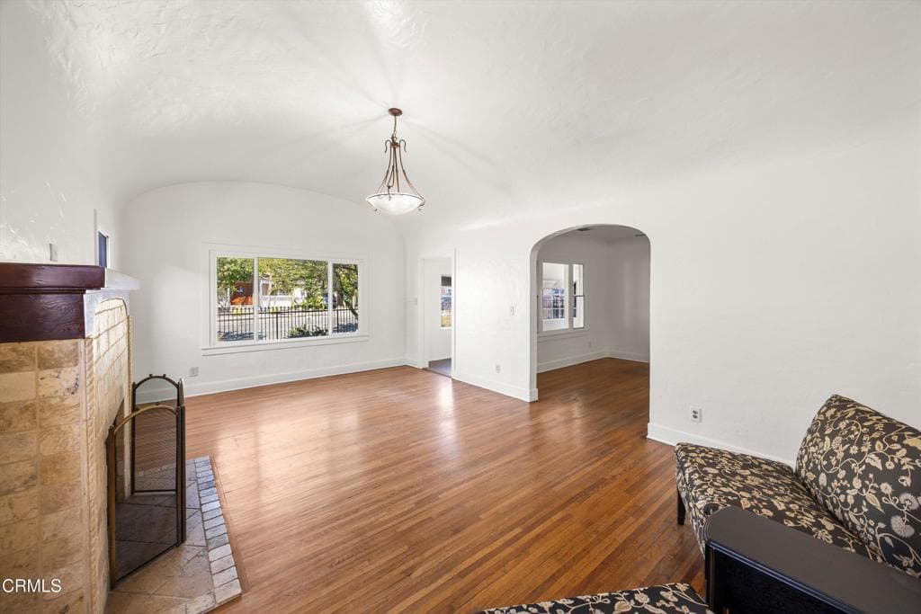 Home at 614 N Lemon Avenue, Azusa — photo 5 of 12