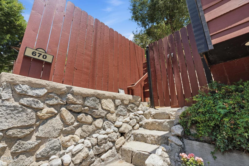 Home at 670 Woodland Drive, Sierra Madre — photo 4 of 12