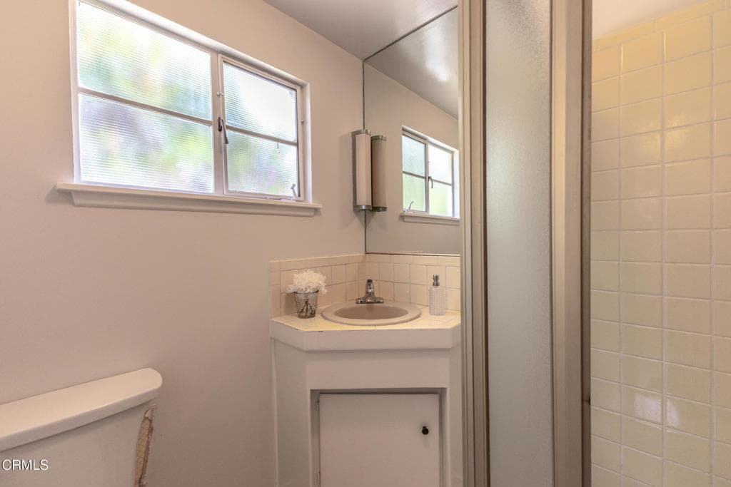 Home at 890 Ridgeside Drive, Monrovia — photo 12 of 12