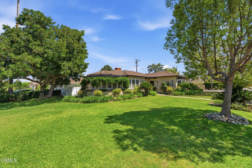 Home at 958 Hugo Reid Drive, Arcadia — photo 1 of 12