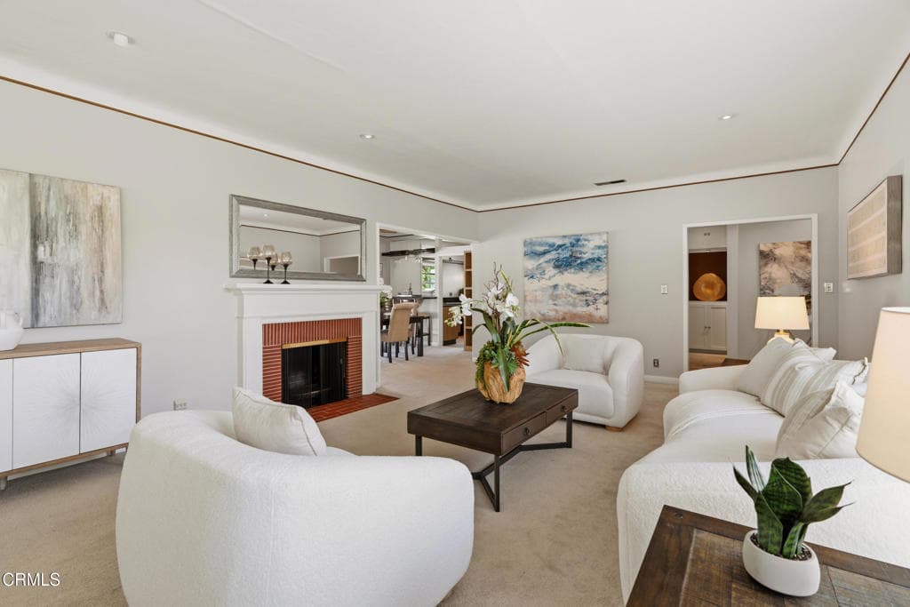 Home at 958 Hugo Reid Drive, Arcadia — photo 11 of 12