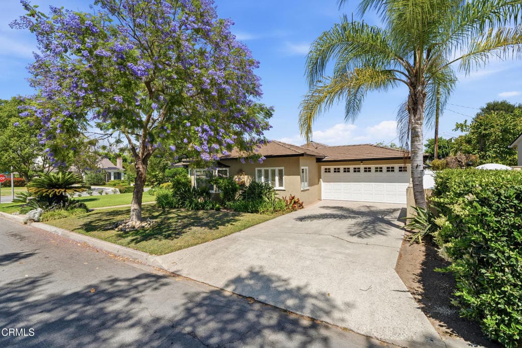Home at 958 Hugo Reid Drive, Arcadia — photo 4 of 12