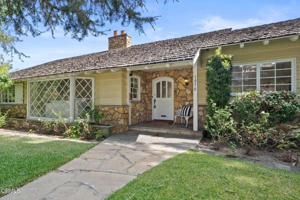 Home at 1050 Monte Verde Drive, Arcadia — photo 3 of 12