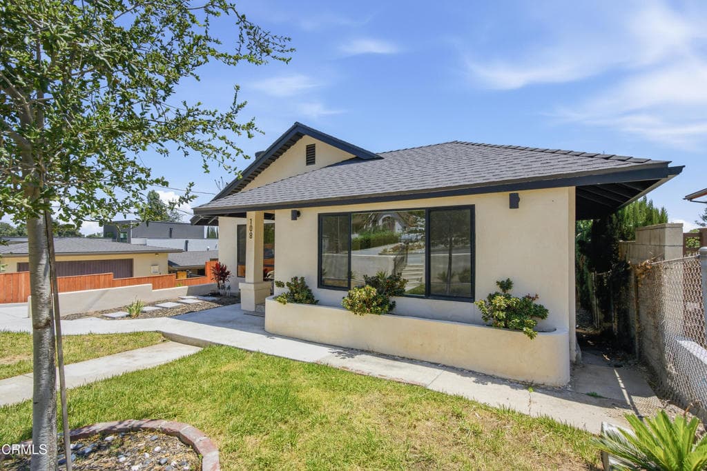 Home at 108 E Grandview Avenue, Sierra Madre — photo 3 of 12