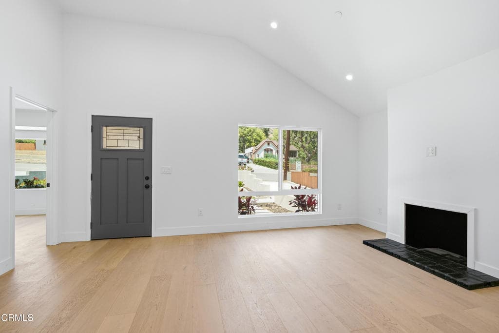Home at 108 E Grandview Avenue, Sierra Madre — photo 5 of 12