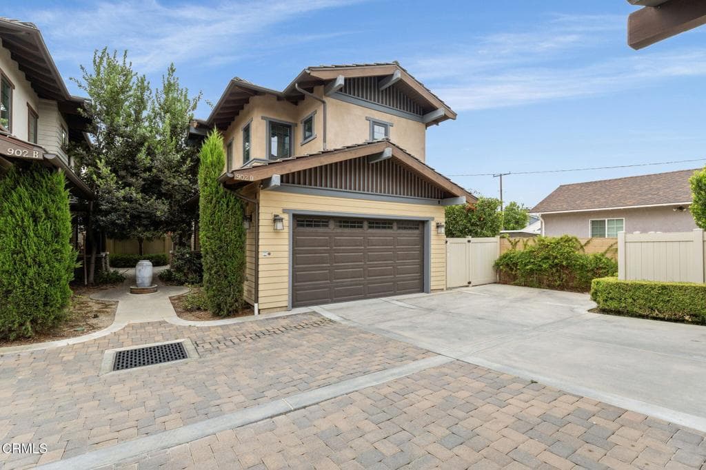 Home at 902 W Colorado Boulevard D, Monrovia — photo 2 of 12
