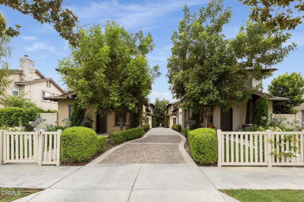 Home at 902 W Colorado Boulevard D, Monrovia — photo 3 of 12