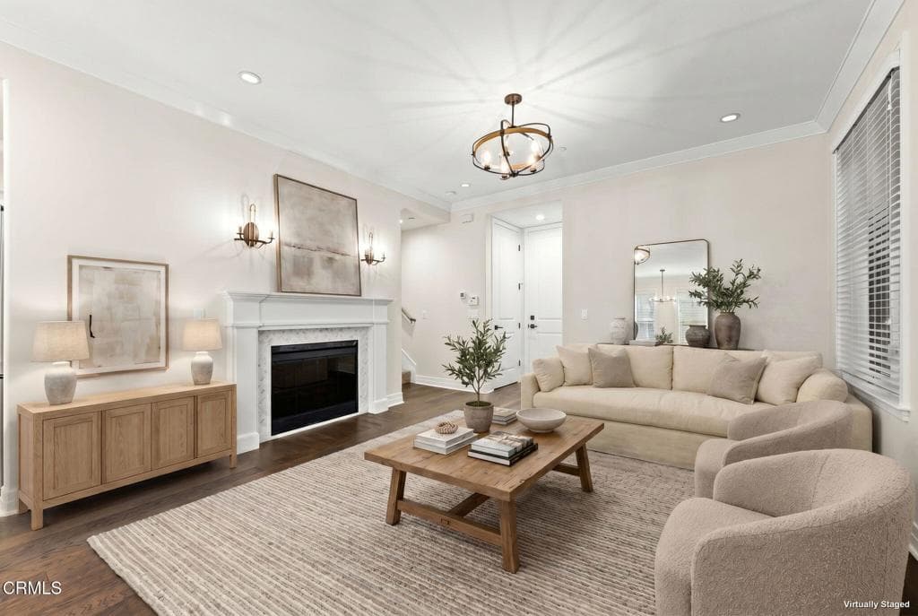 Home at 902 W Colorado Boulevard D, Monrovia — photo 5 of 12