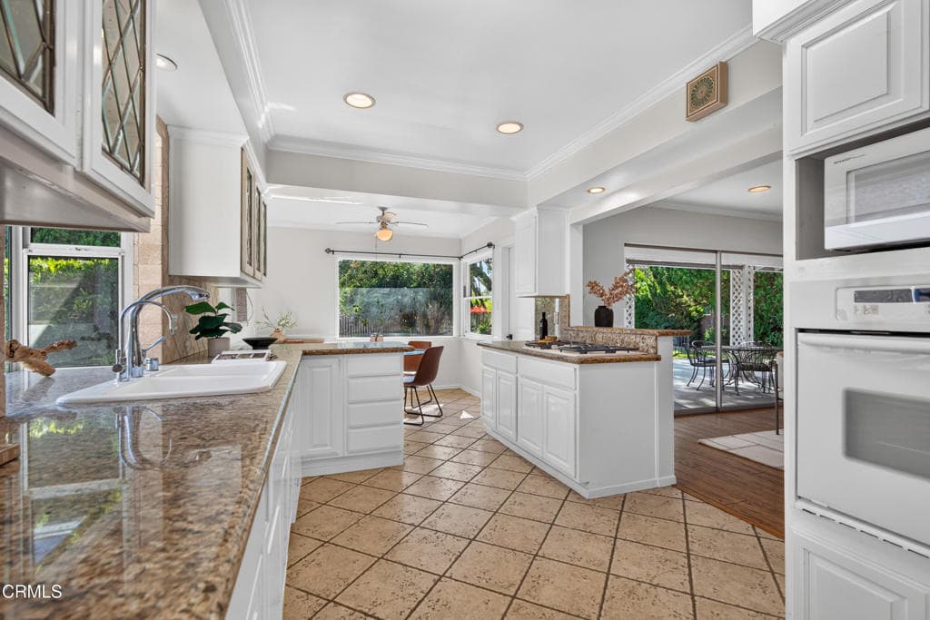 Home at 1835 Anita Crest Drive, Arcadia — photo 7 of 12