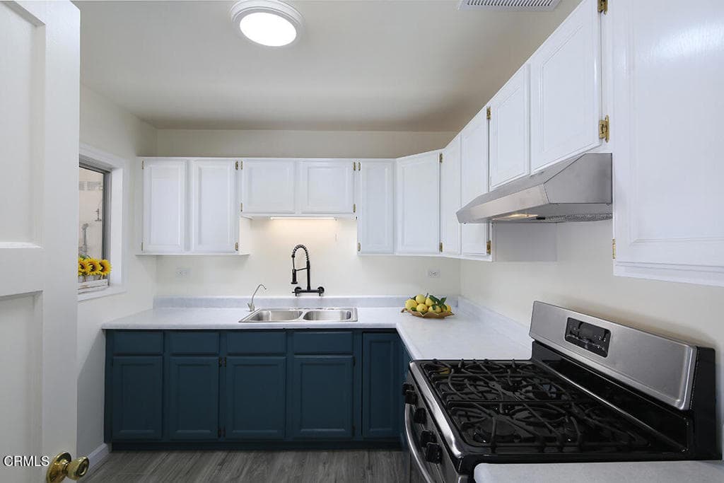 Home at 2107 Maynard Drive, Duarte — photo 11 of 12