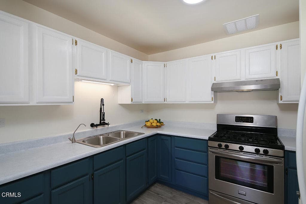 Home at 2107 Maynard Drive, Duarte — photo 12 of 12
