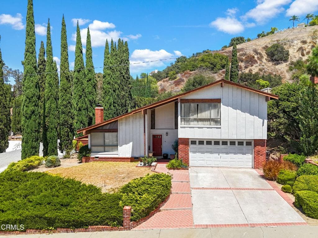 Home at 582 Pinto Mesa Drive, Diamond Bar — photo 2 of 12
