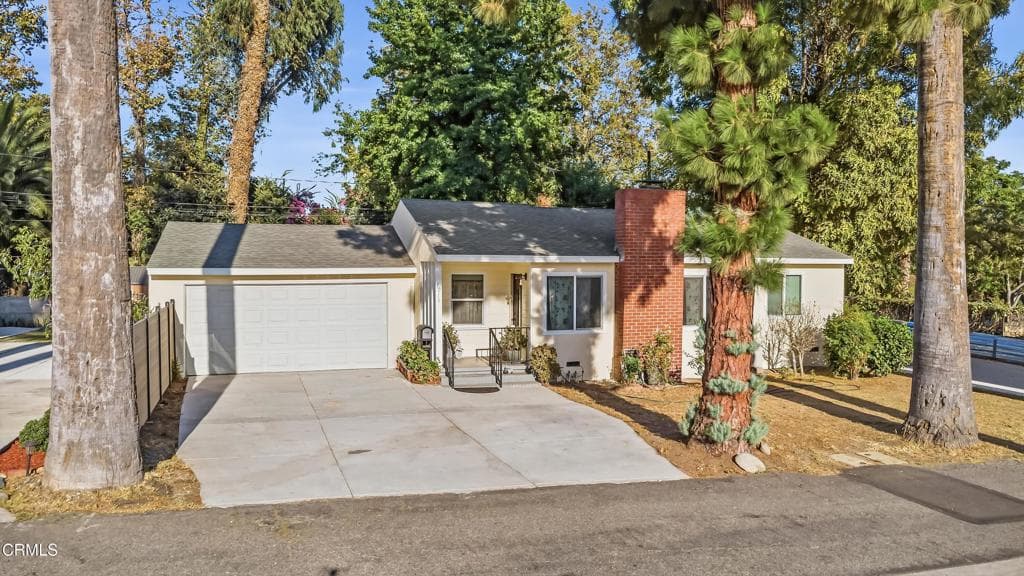 Home at 1016 N Palm Drive, Azusa — photo 2 of 12