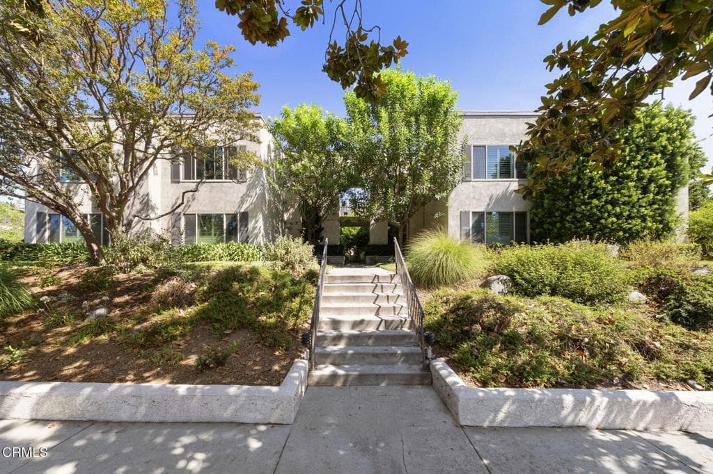 Condo at 555 W Sierra Madre Boulevard I, Sierra Madre — photo 1 of 12