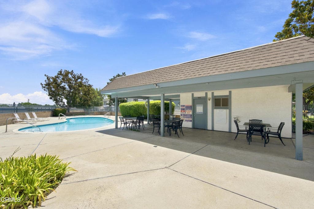 Condo at 859 W 13th Street 2, Azusa — photo 10 of 11