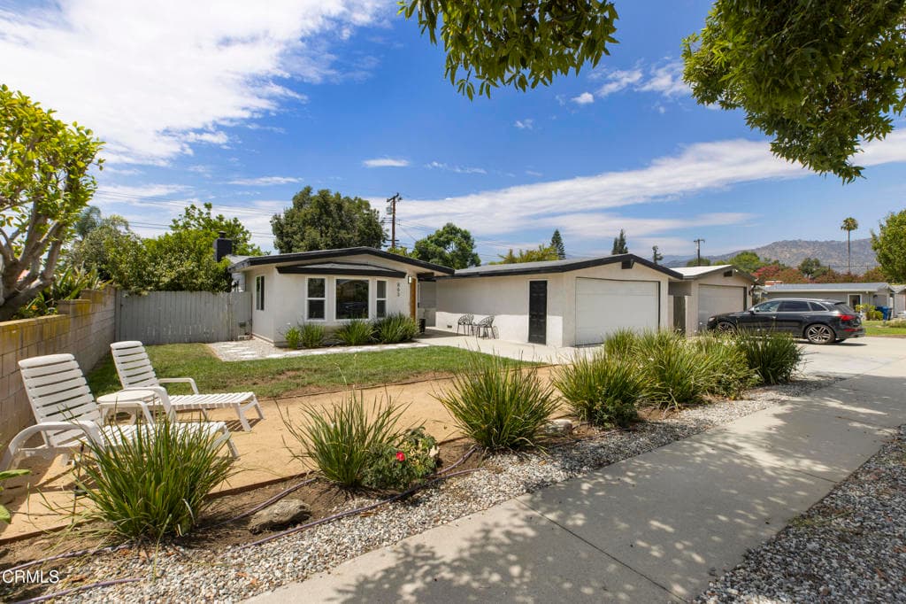 Home at 863 S Vecino Drive, Glendora — photo 3 of 12