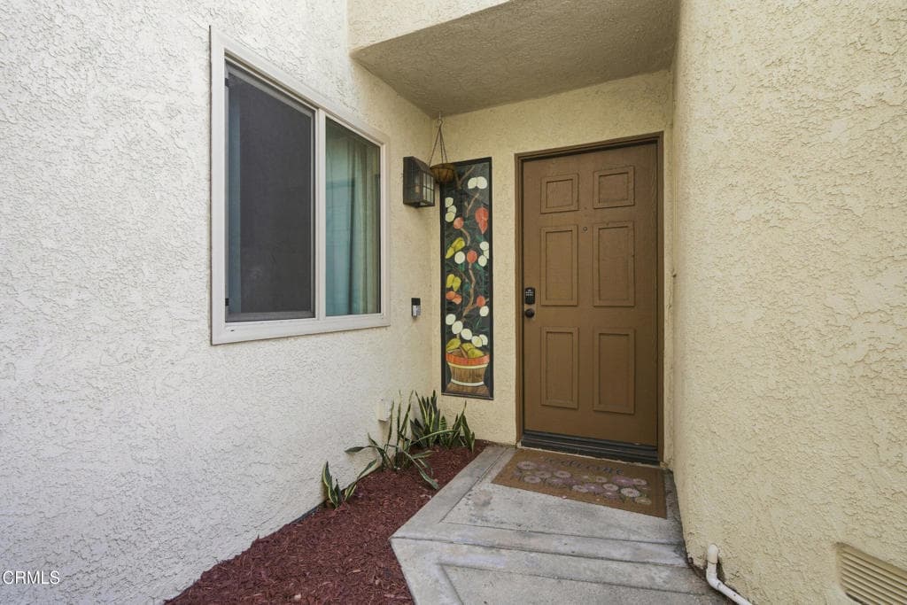 Townhouse at 884 Endicott Drive, Claremont — photo 1 of 12